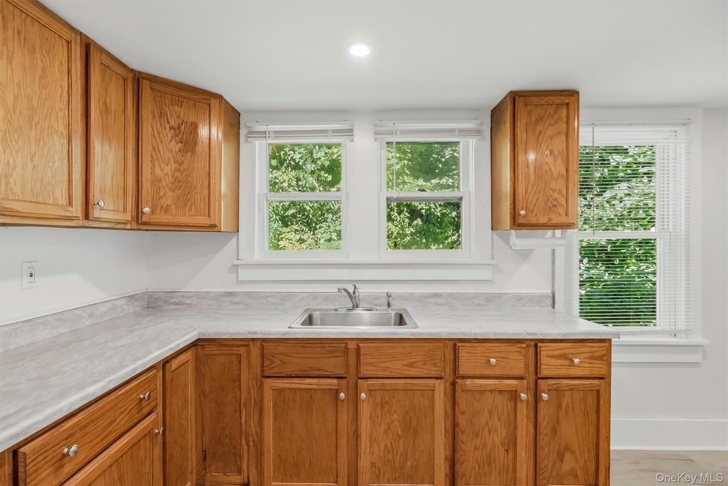 212 Center Street - Photo 22