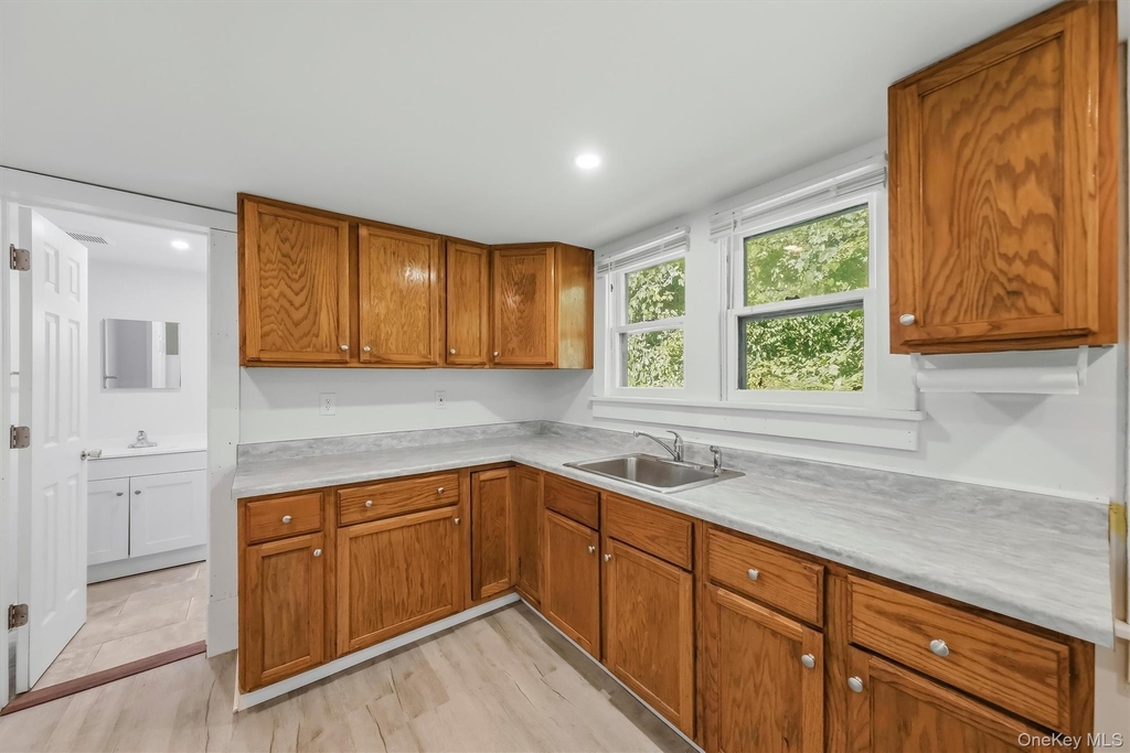 212 Center Street - Photo 23