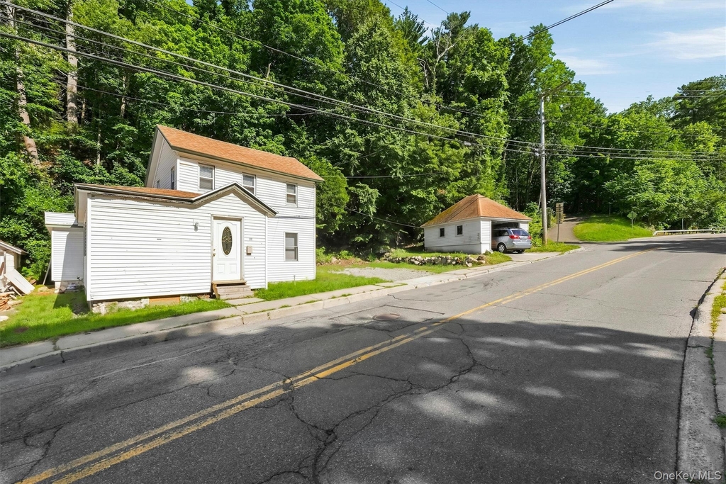 212 Center Street - Photo 1