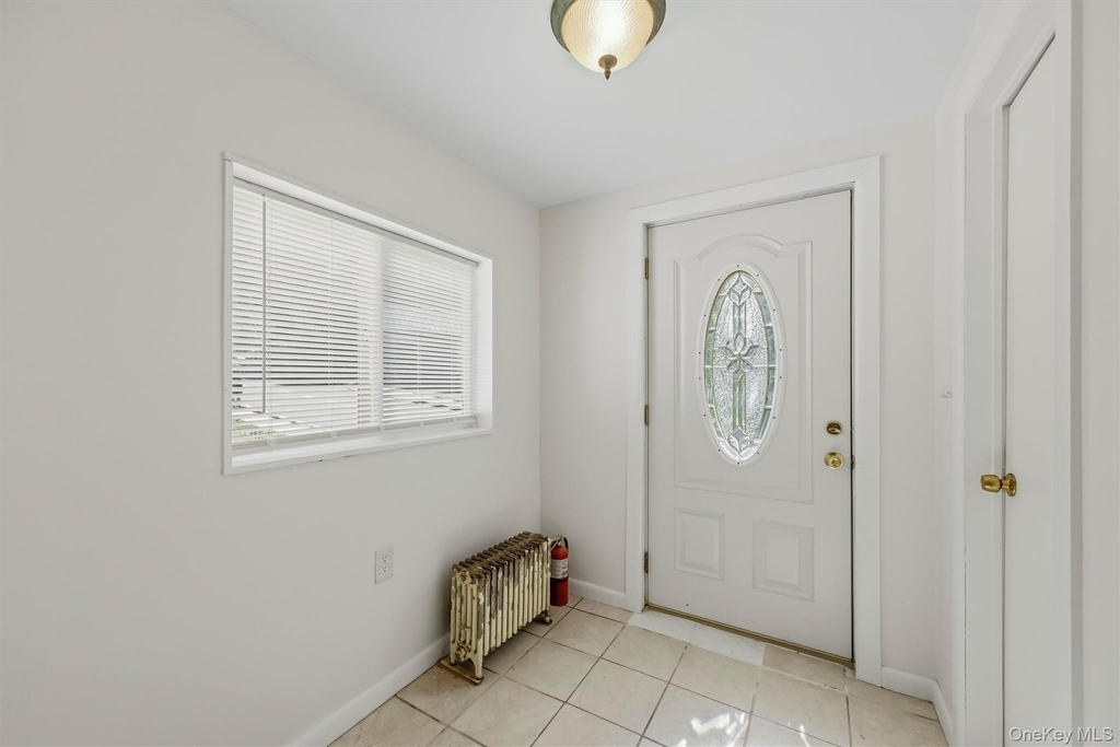 212 Center Street - Photo 4