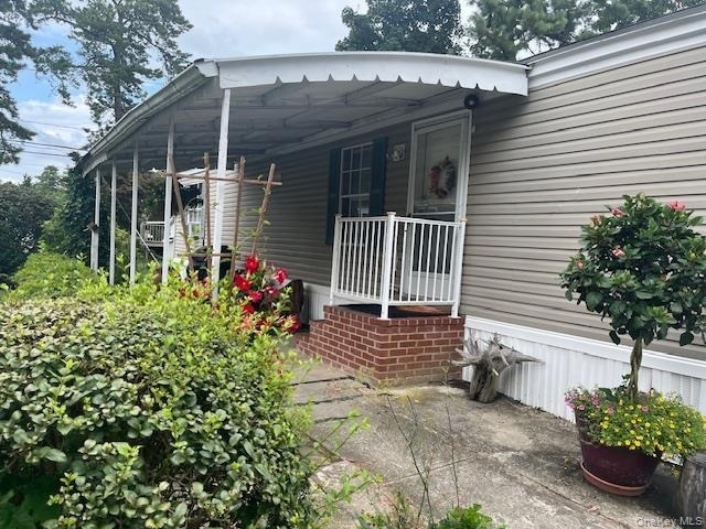 525 Riverleigh Ave - Photo 1