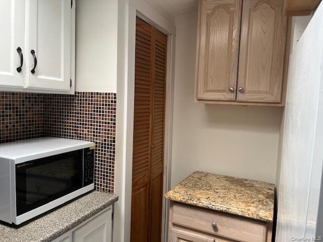 525 Riverleigh Ave - Photo 2