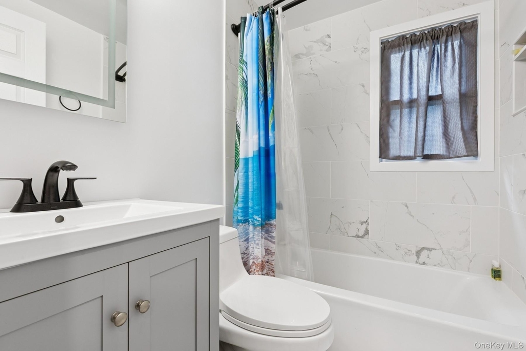 27 Atlantic Avenue - Photo 2