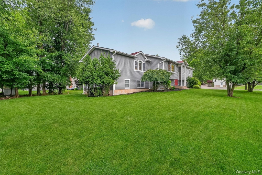 234 Betsy Ross Drive - Photo 2