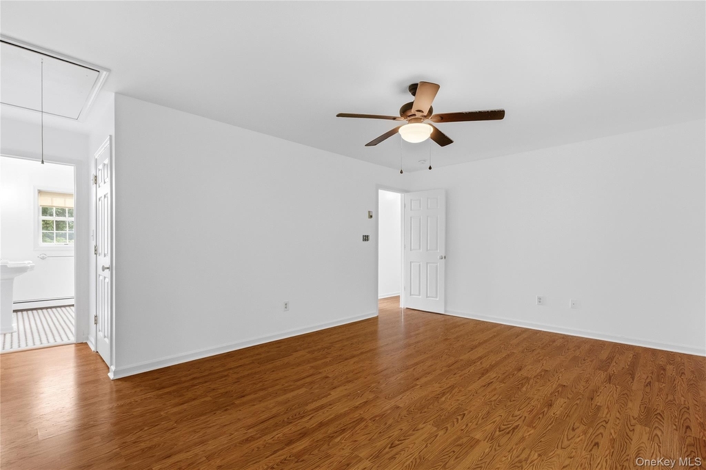 7 Van Keuren Avenue - Photo 23