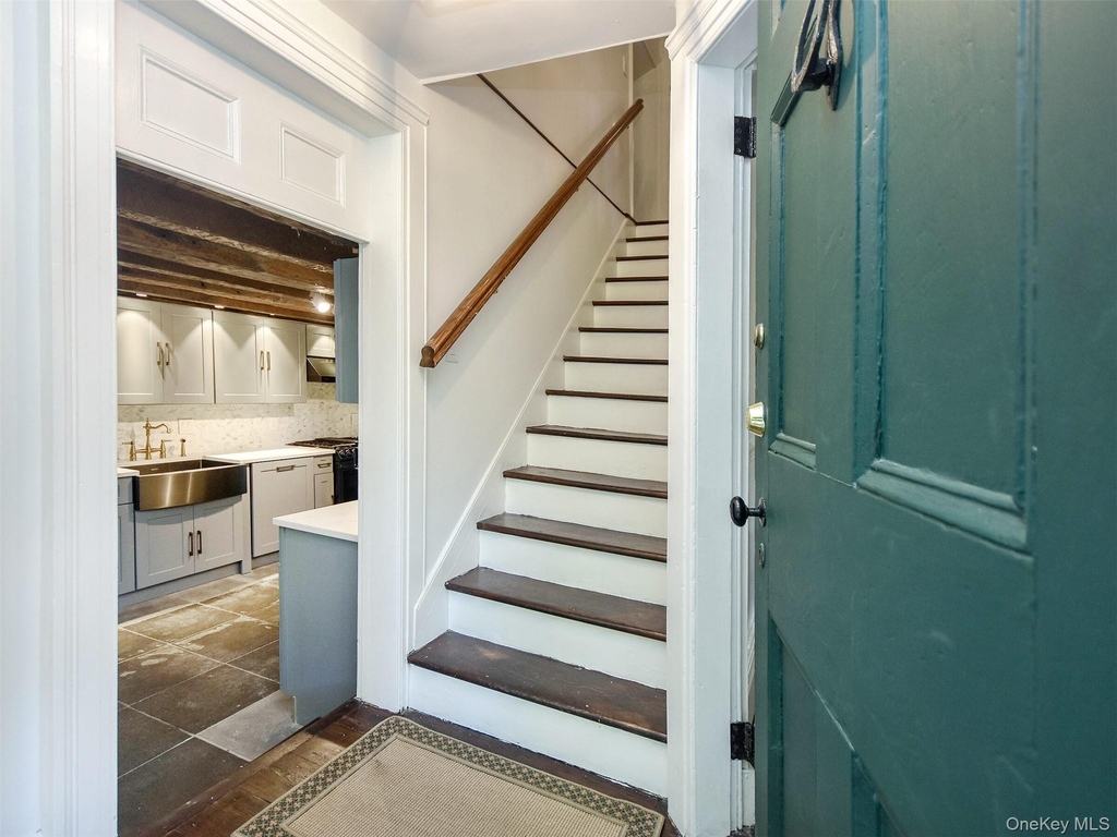 150 Main Street - Photo 2