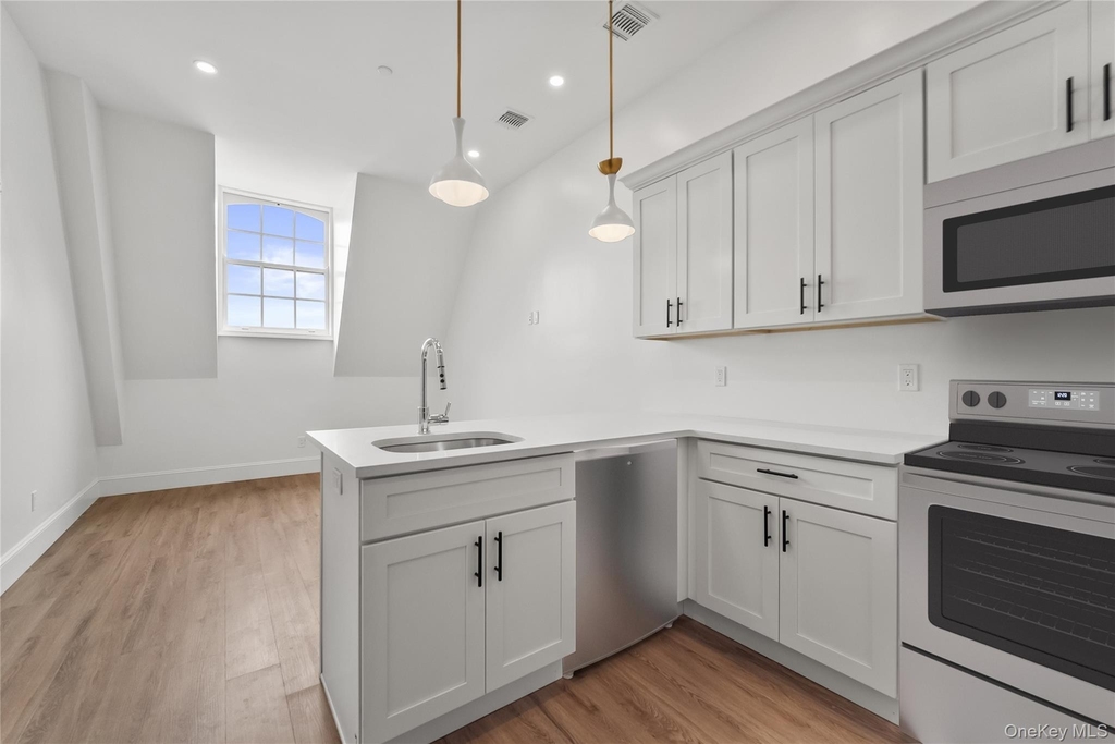 48 North Street - Photo 2