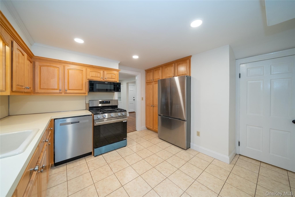 16 Brook St - Photo 18