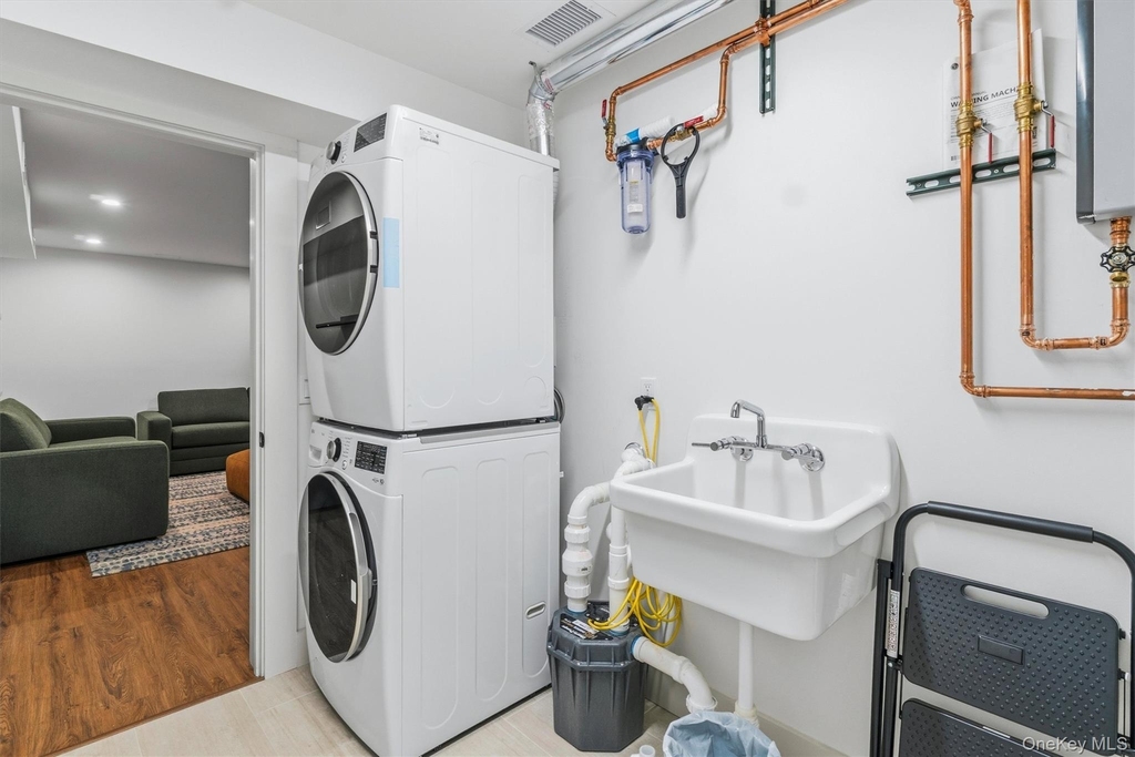 103 Hastings Avenue - Photo 22