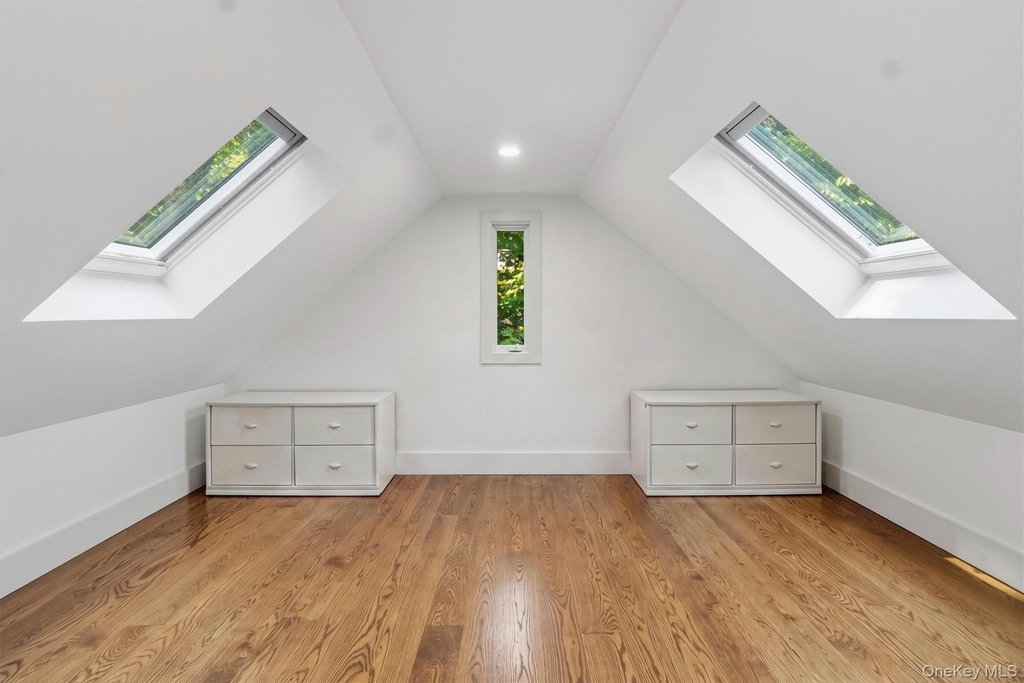 103 Hastings Avenue - Photo 17