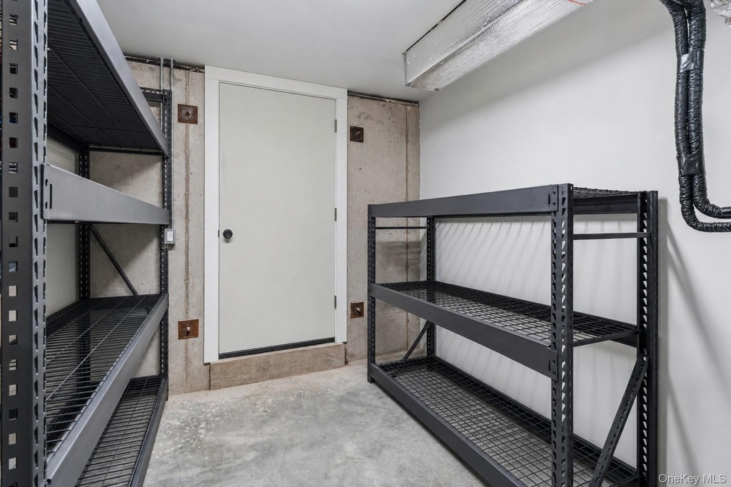 103 Hastings Avenue - Photo 23