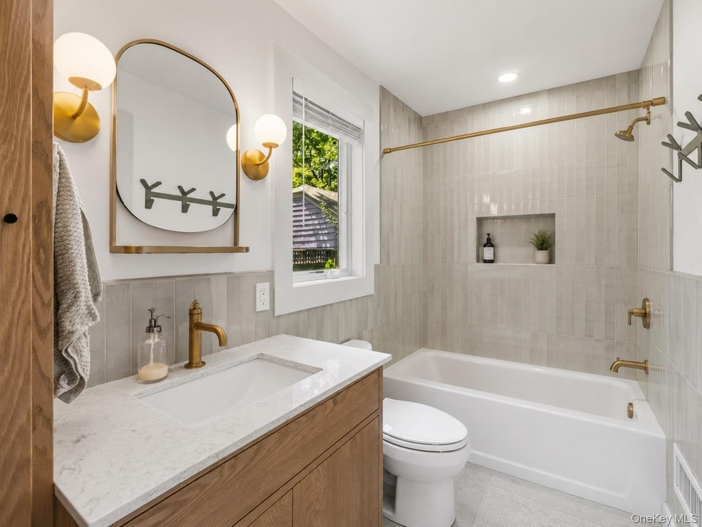 103 Hastings Avenue - Photo 14