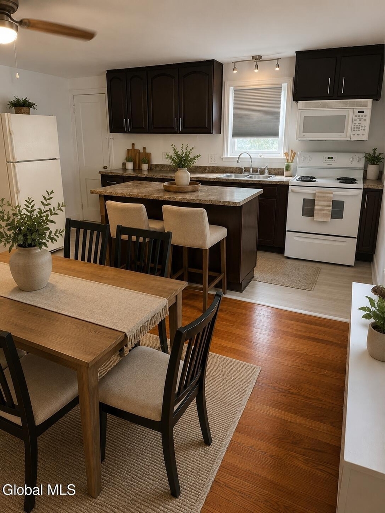 52 Euclid Avenue - Photo 2