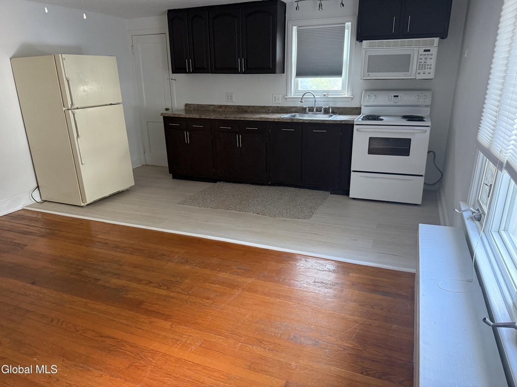 52 Euclid Avenue - Photo 3