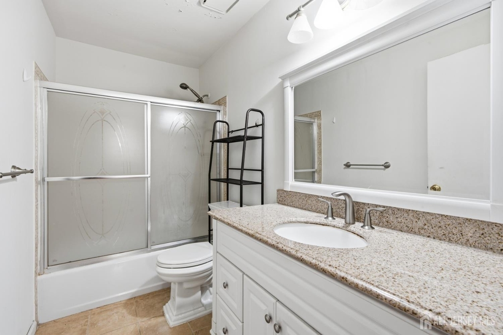 334 Lancaster Court - Photo 17