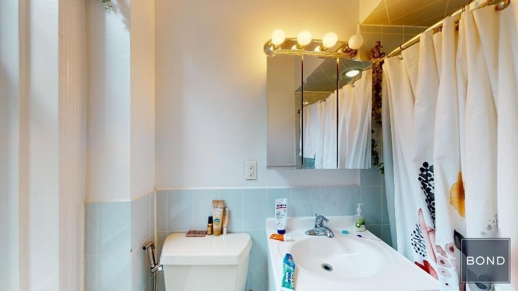 794 Lexington Avenue - Photo 4