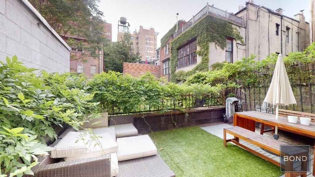 794 Lexington Avenue - Photo 0