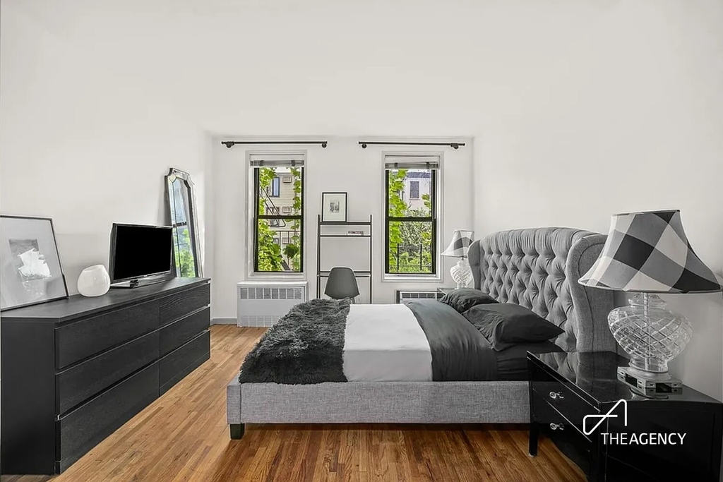 513 E 5th Street - Photo 0