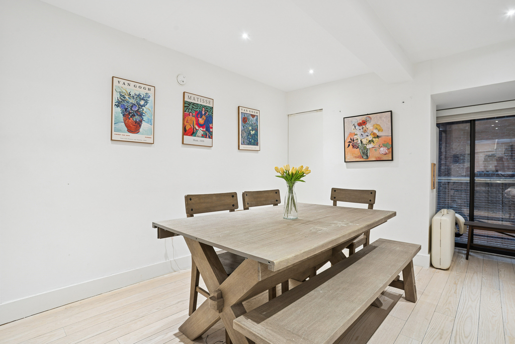 254 Park Avenue S - Photo 3