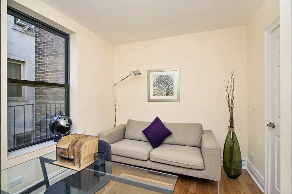 750 Riverside Drive - Photo 5