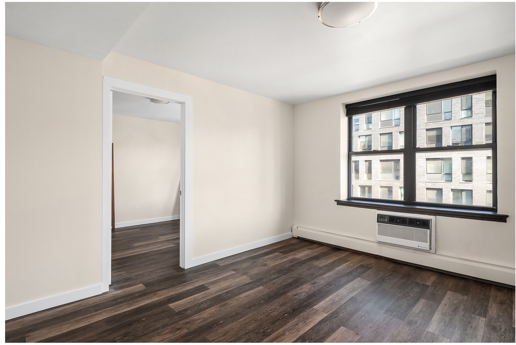 133 Essex Street - Photo 4