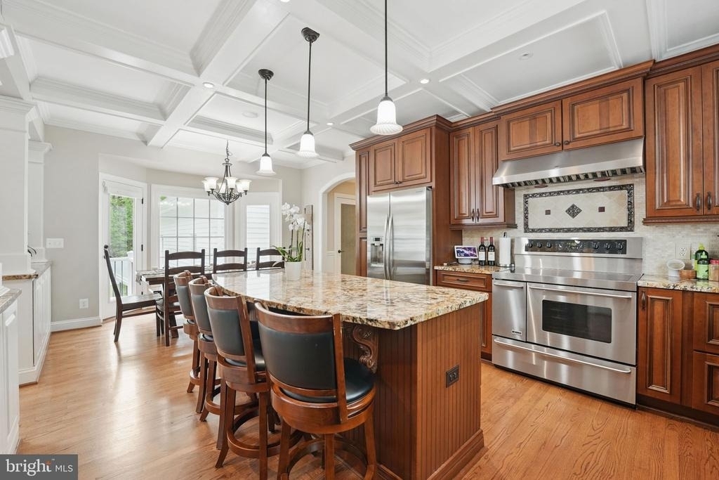 10714 Kirkland Drive - Photo 3