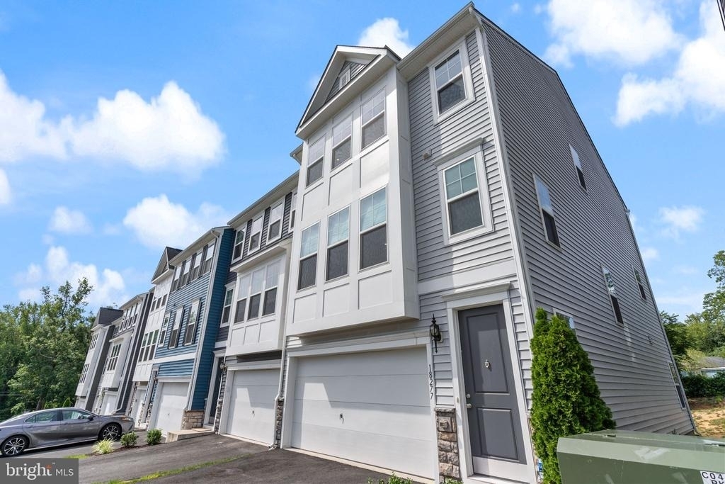 18277 Summit Pointe Drive - Photo 5