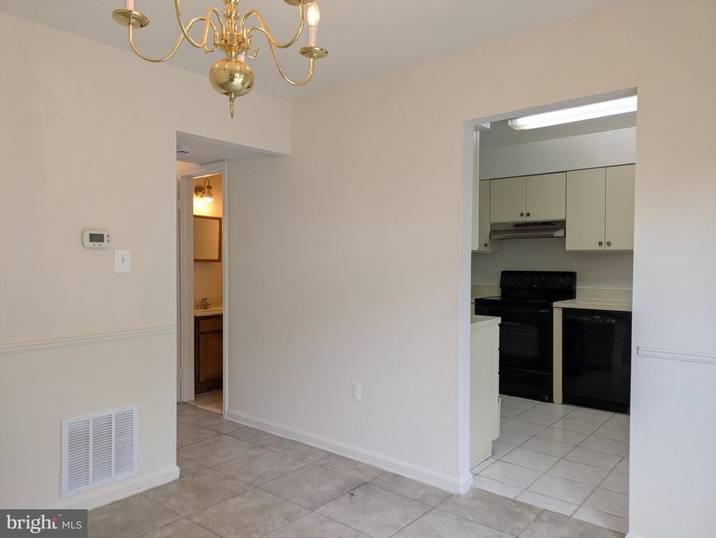 9032 Whispering Pine Court - Photo 18