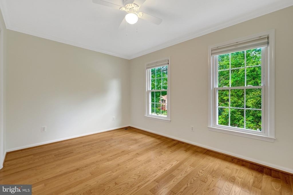 8995 Parliament Drive - Photo 38