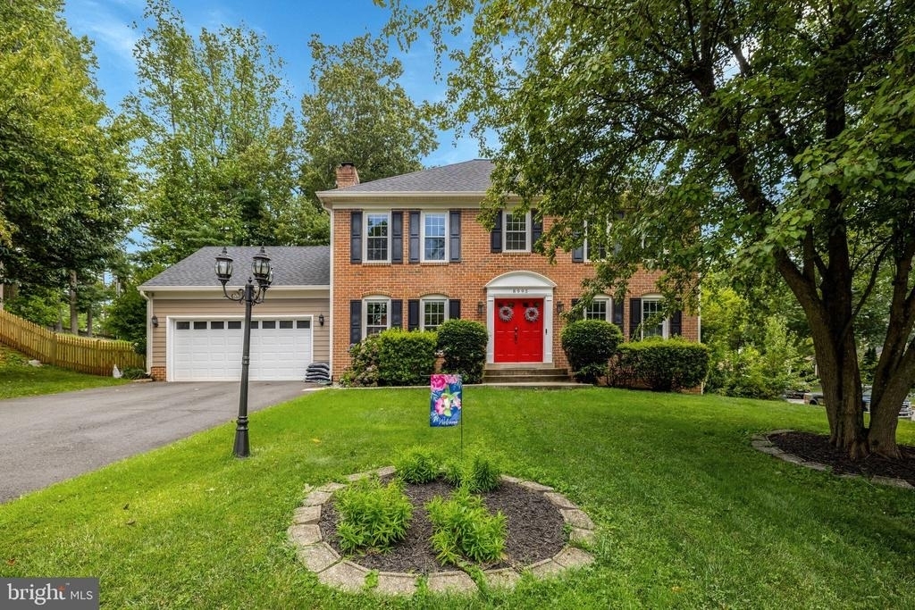 8995 Parliament Drive - Photo 5