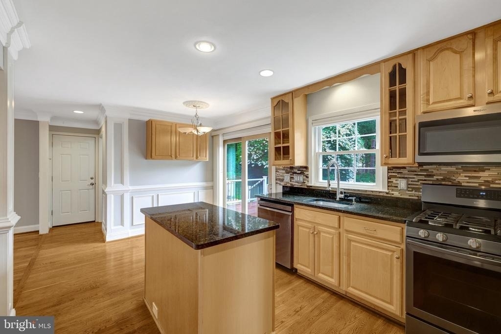 8995 Parliament Drive - Photo 14