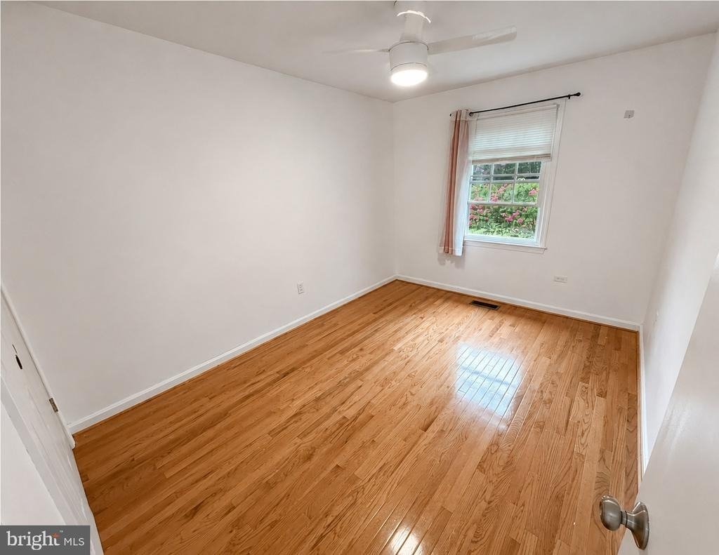 4360 Greenberry Lane - Photo 6