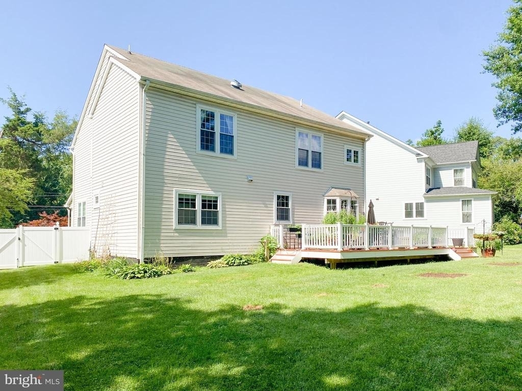 1947 Fay Place - Photo 41