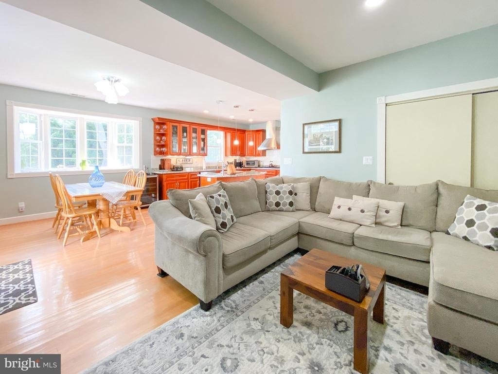 1947 Fay Place - Photo 6