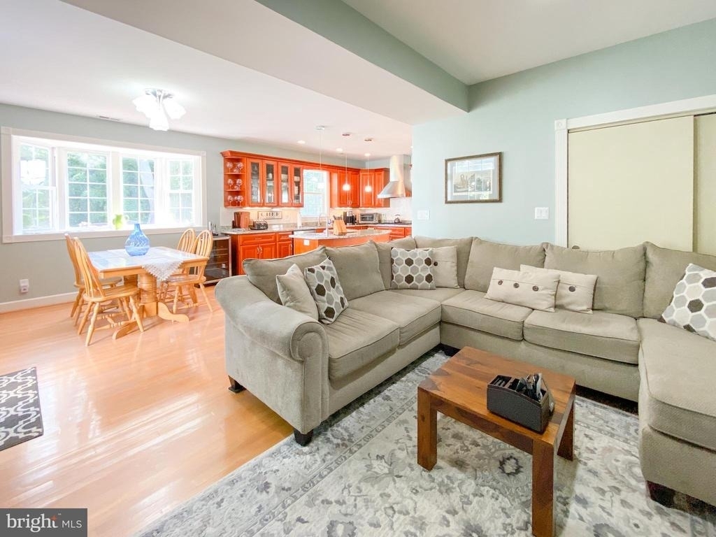 1947 Fay Place - Photo 32
