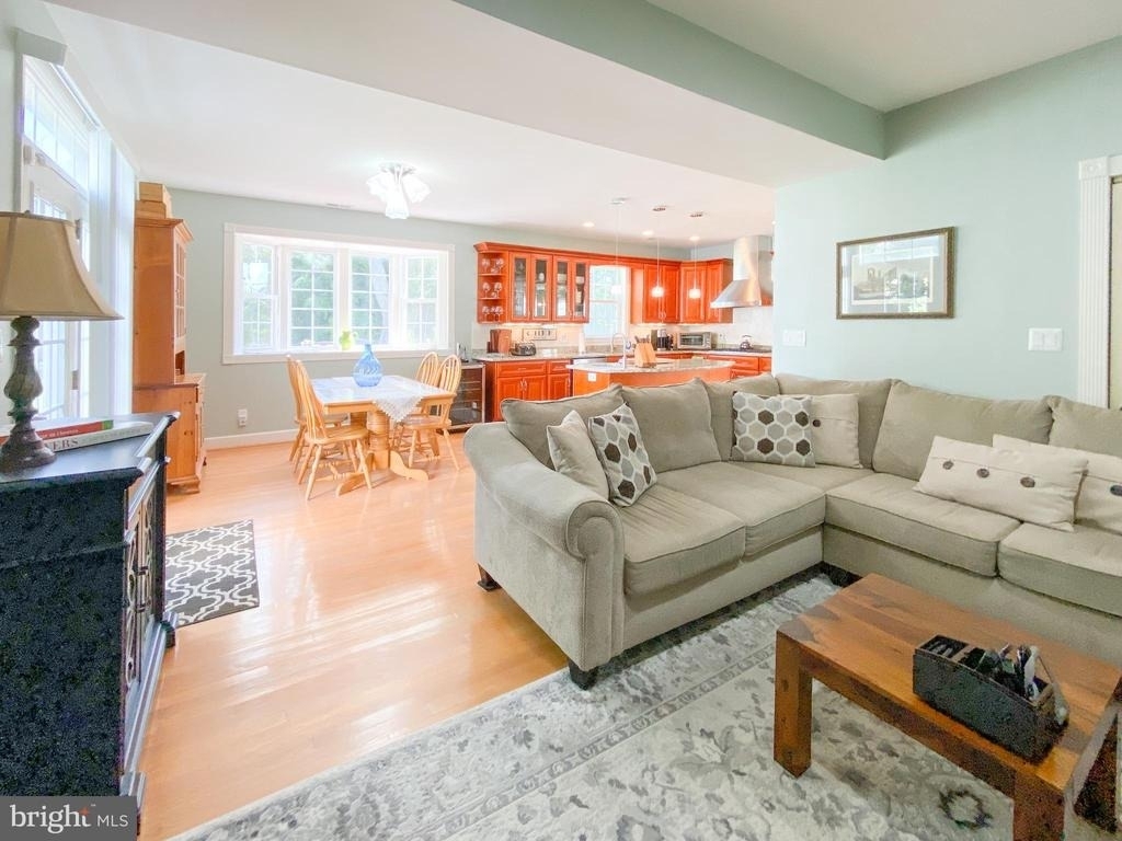 1947 Fay Place - Photo 4