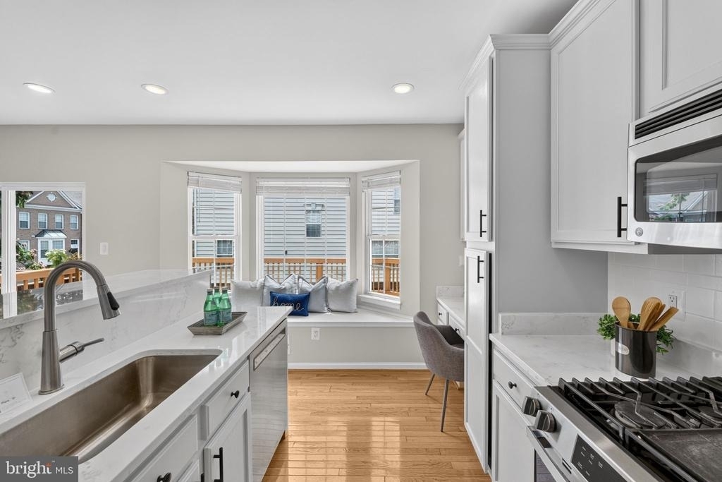 12203 Tenbury Terrace - Photo 40