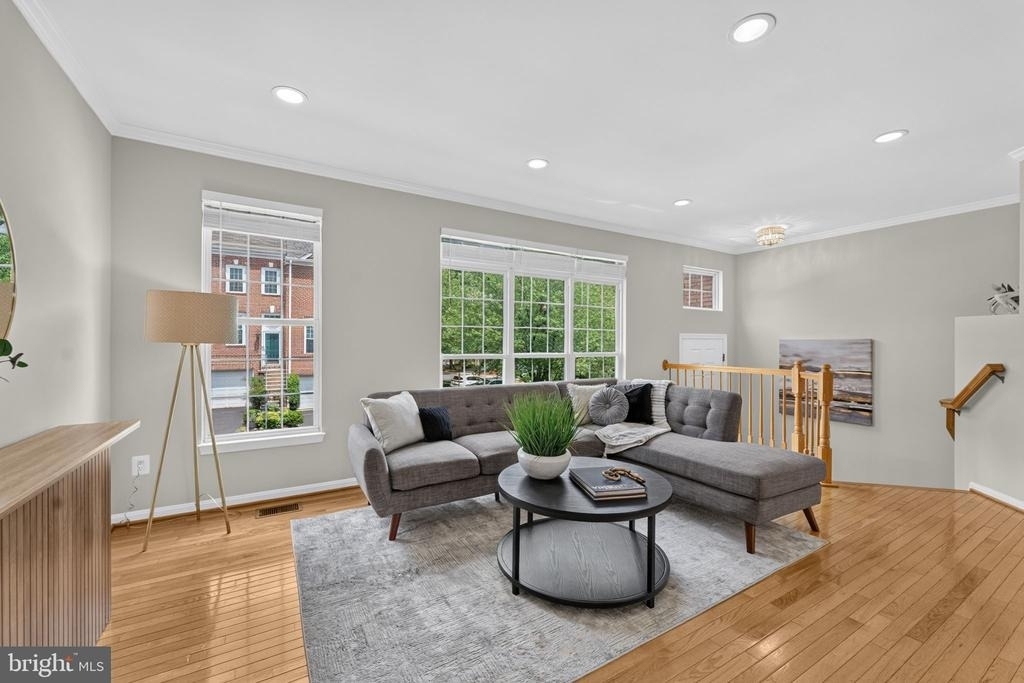 12203 Tenbury Terrace - Photo 21