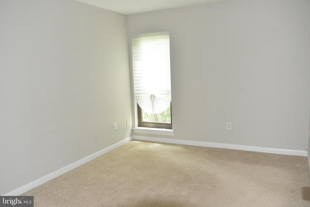 5765 Rexford Court - Photo 7