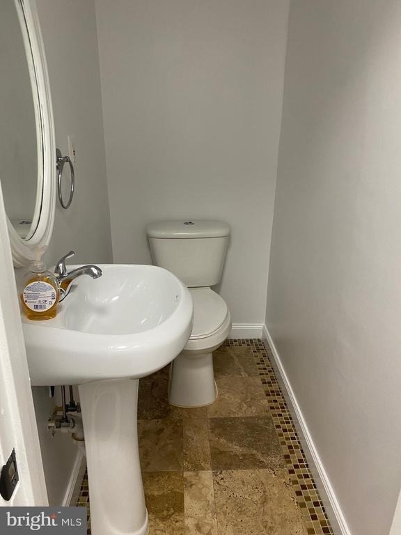 8049 Saint Annes Court - Photo 13