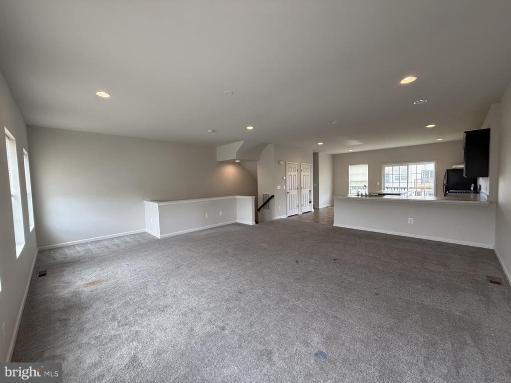 240 Parkland Drive - Photo 7