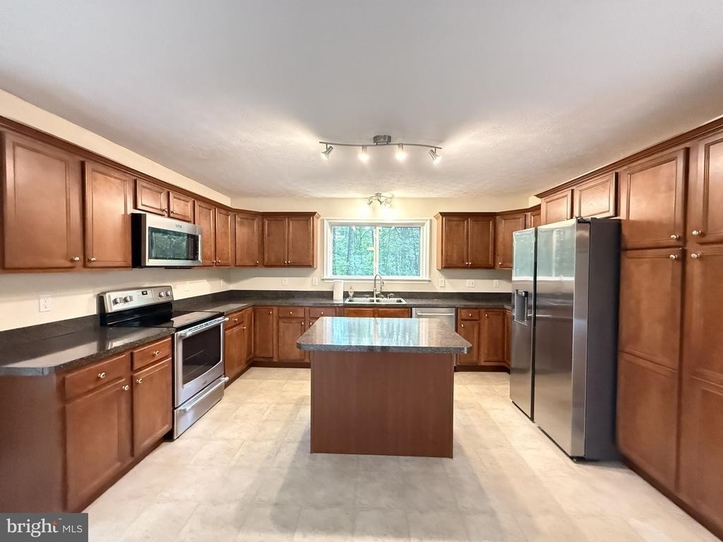 1234 Lakeview Drive - Photo 12