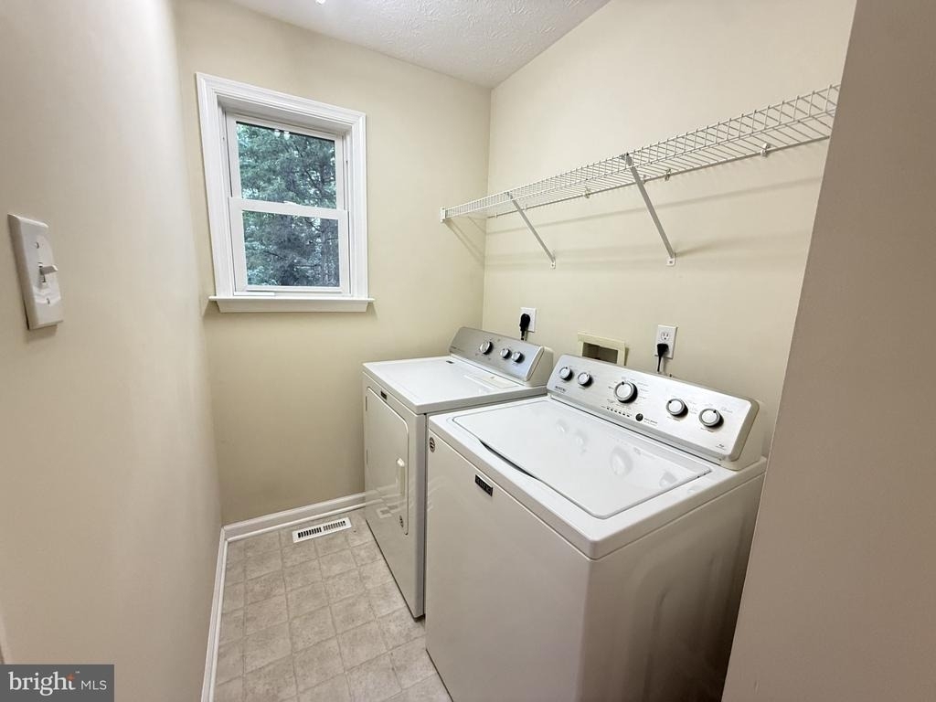 1234 Lakeview Drive - Photo 17
