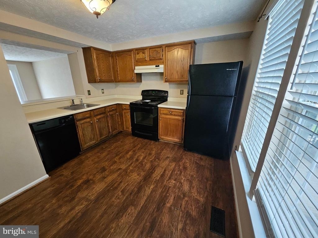 104 Township Court - Photo 4