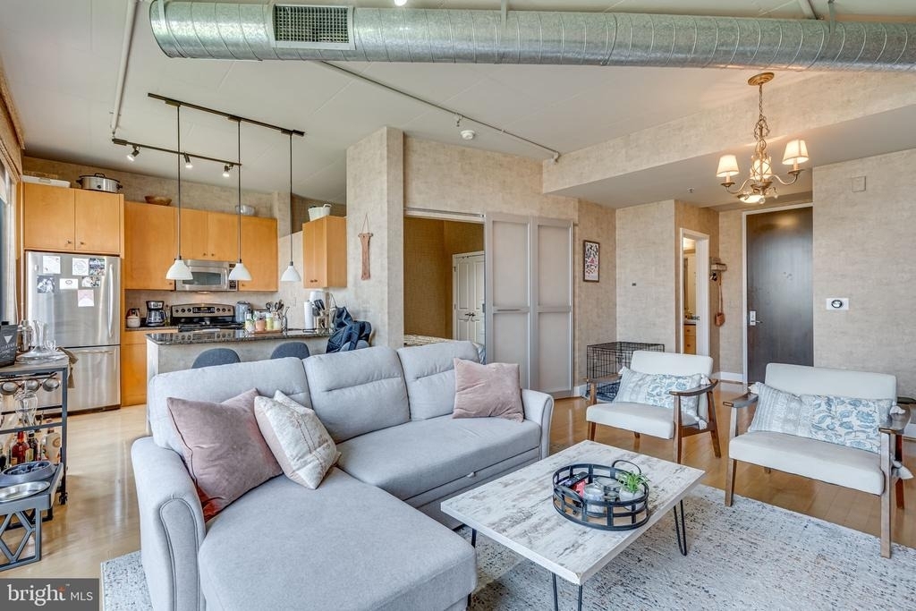 520 John Carlyle Street - Photo 5