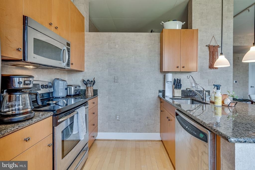 520 John Carlyle Street - Photo 8