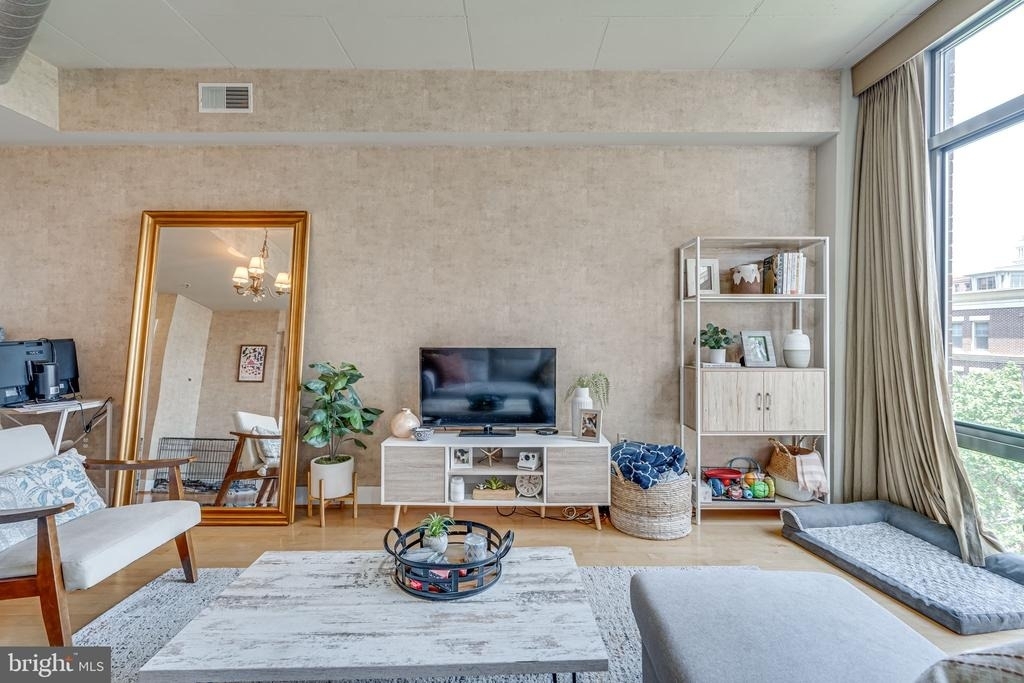 520 John Carlyle Street - Photo 4