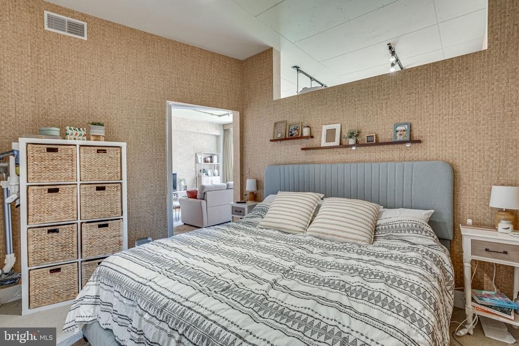 520 John Carlyle Street - Photo 12