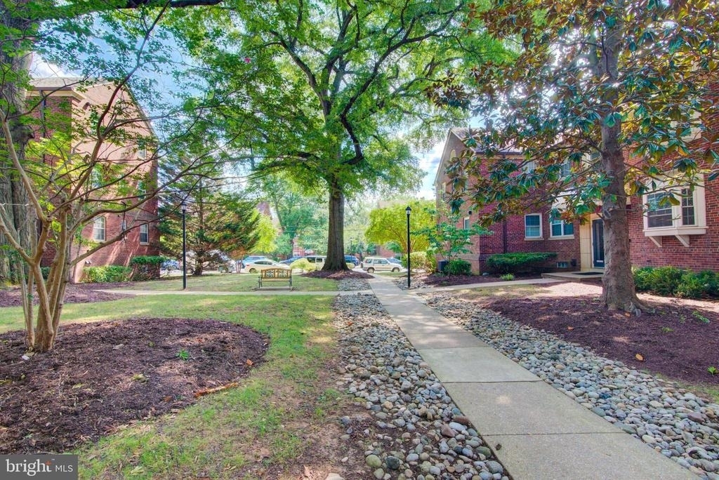 2100 N Scott Street - Photo 8