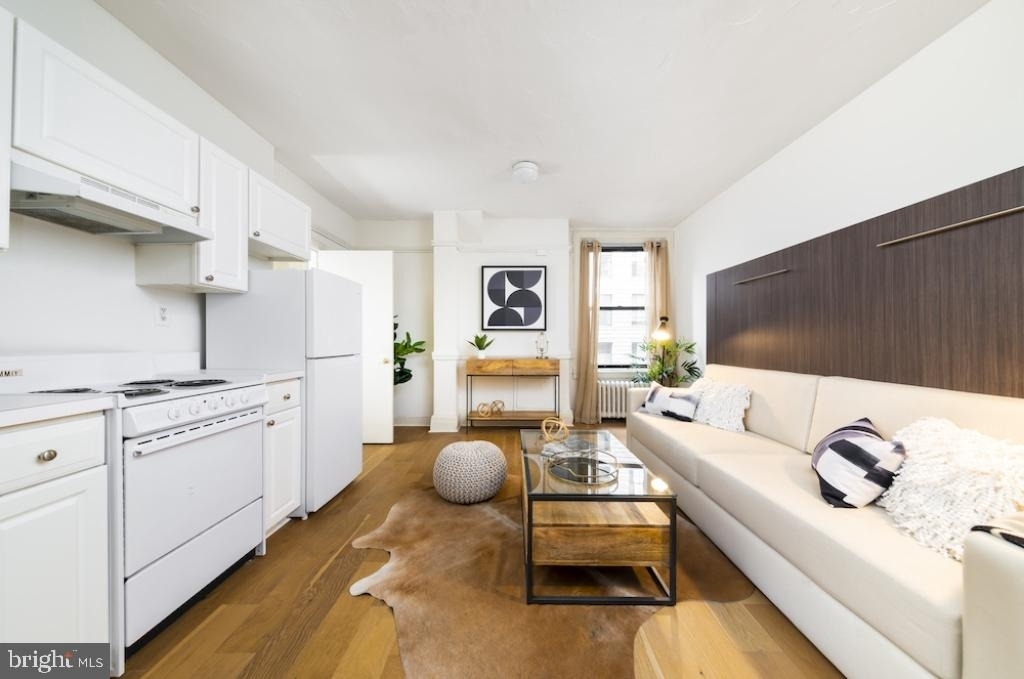 1229 Chestnut Street - Photo 0